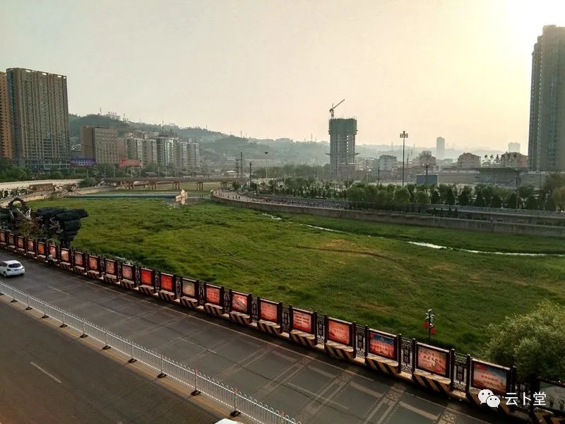 柳林的诗句,柳林的农村信用社