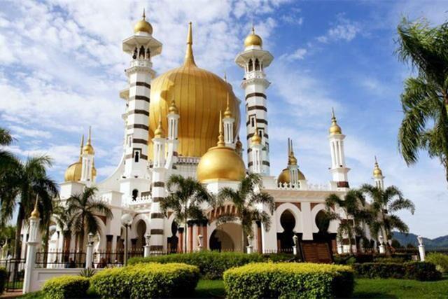 外国人来中国旅游，并不会买手工艺品，相反会买很多辣条