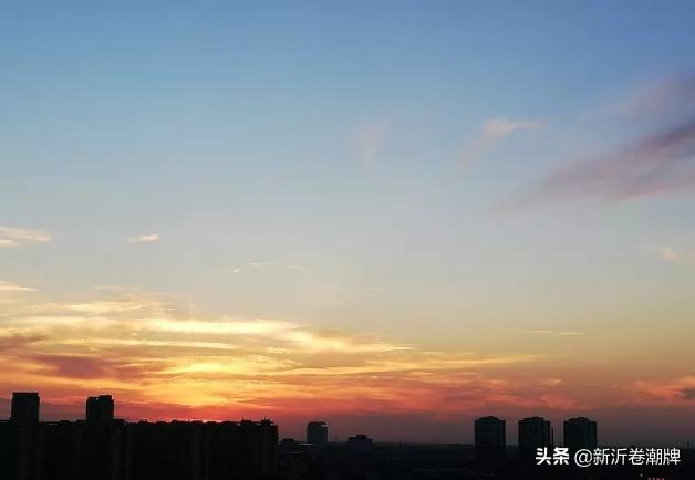 白云飞动蔚蓝天解析,白云飞动蔚蓝天出自哪首诗