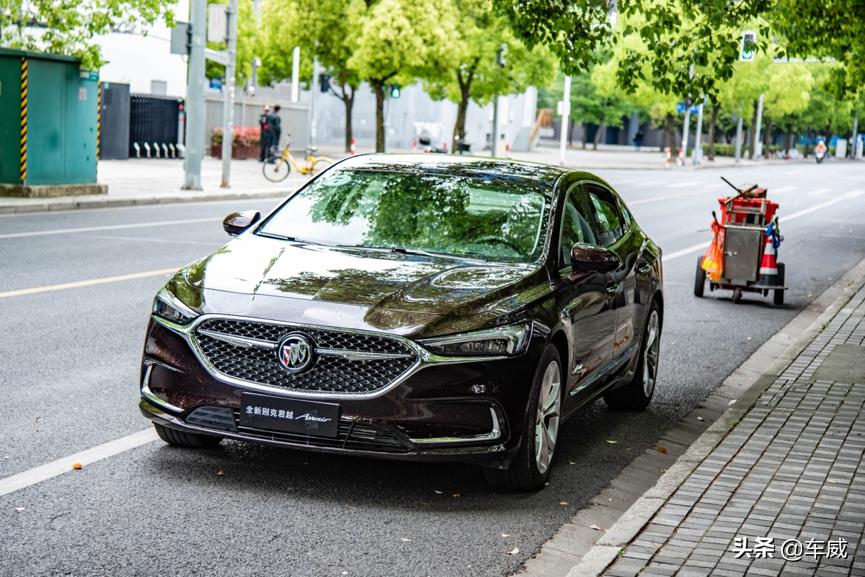 别克新君越的行驶质感怎么样,别克君越尊贵版空间