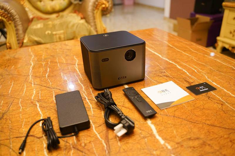 大眼橙投影仪家用x7m智能投影,极米和大眼橙x7d投影仪对比