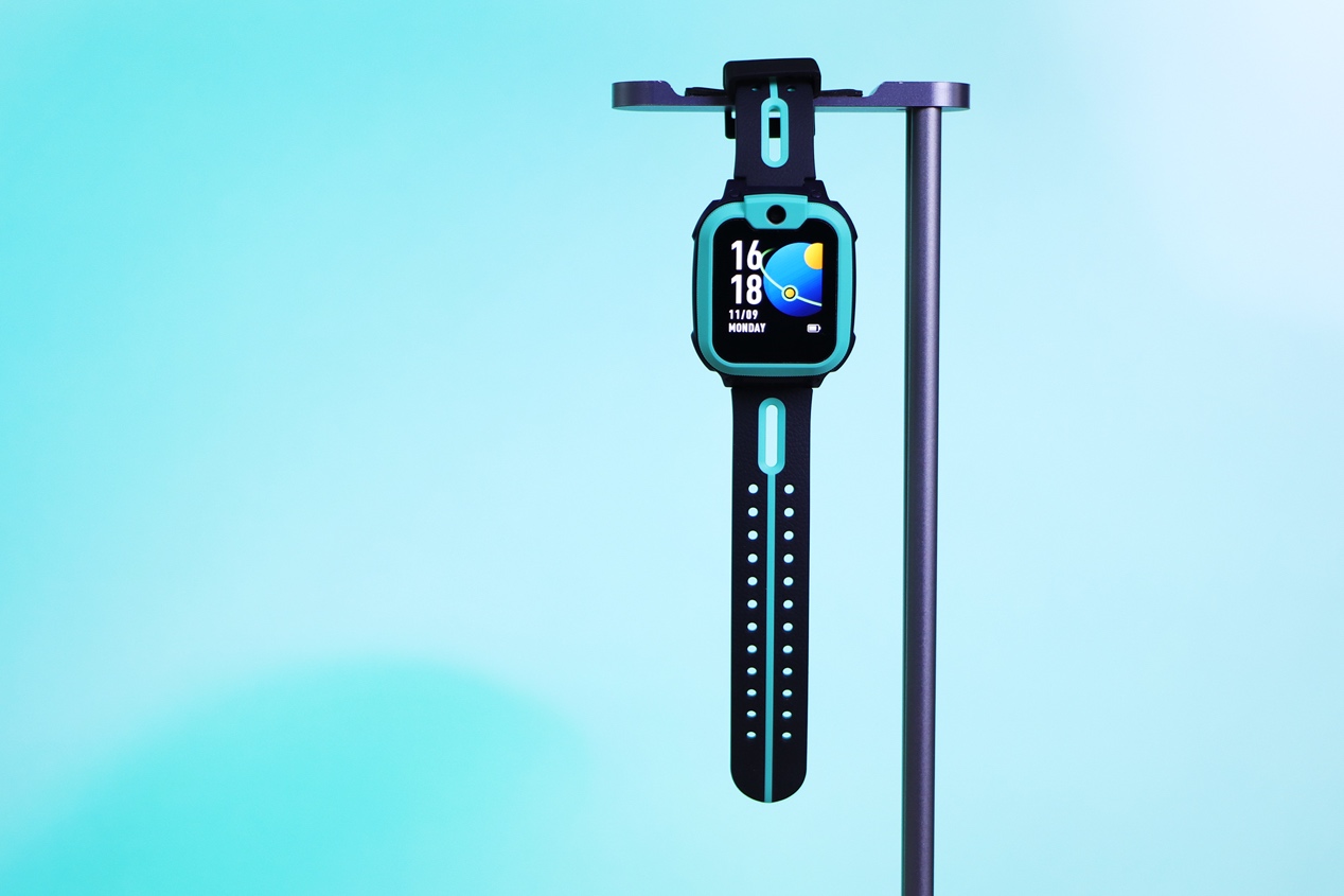 小天才4g通话手表,小天才智能儿童4g电话手表z6s