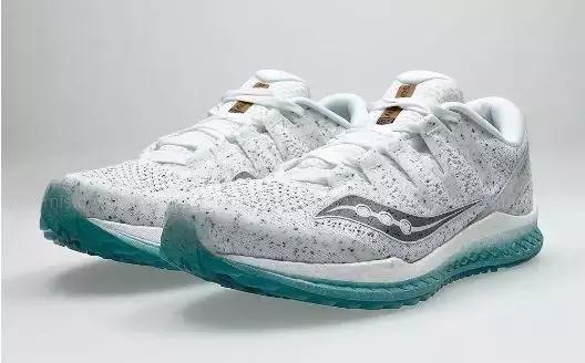 特步收购了哪五个品牌,特步去年卖得最好的鞋