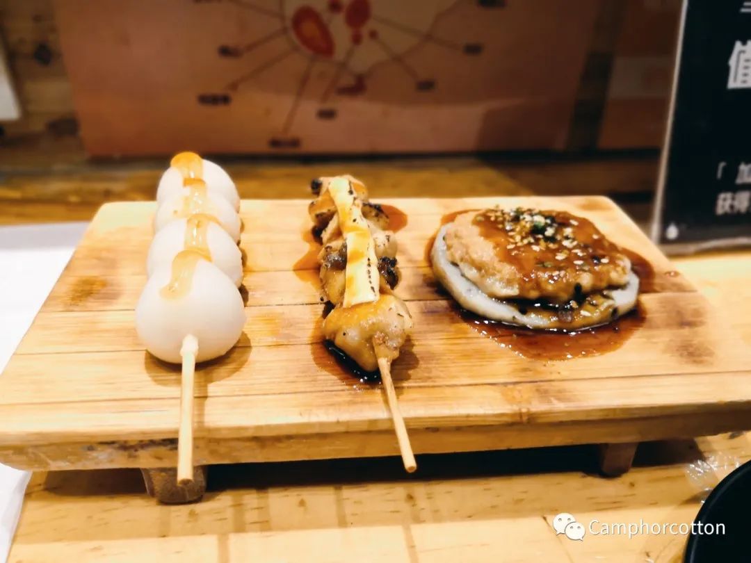 炎热的夏天，社畜需要一个安静的小酒馆