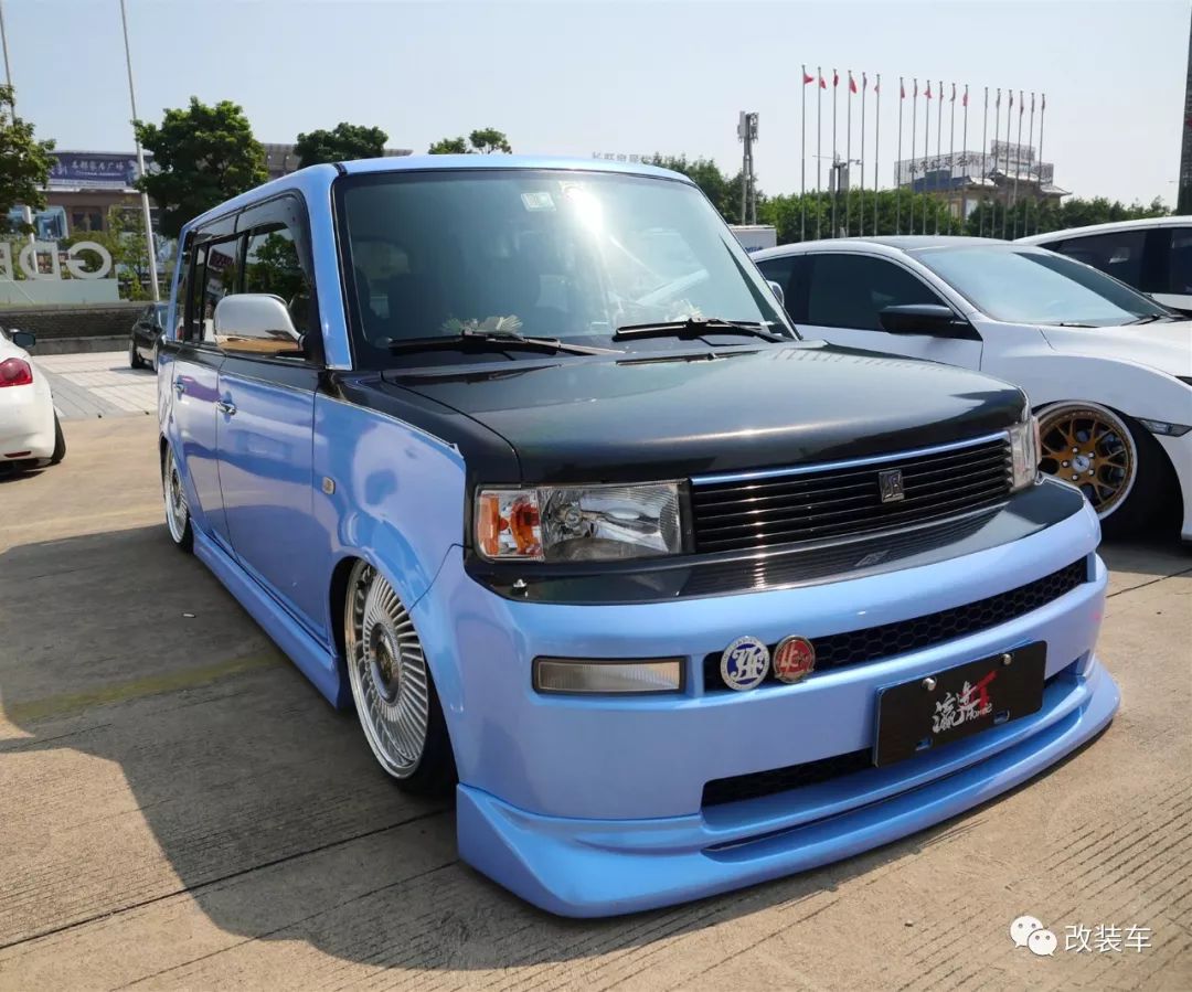 改装车聚会,改装车齐聚车展