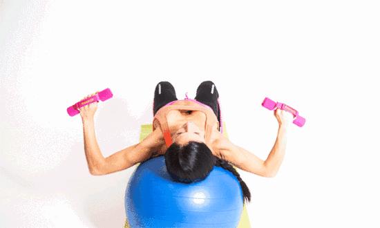 胸部外扩慌得一批？get这几招让它改斜归正