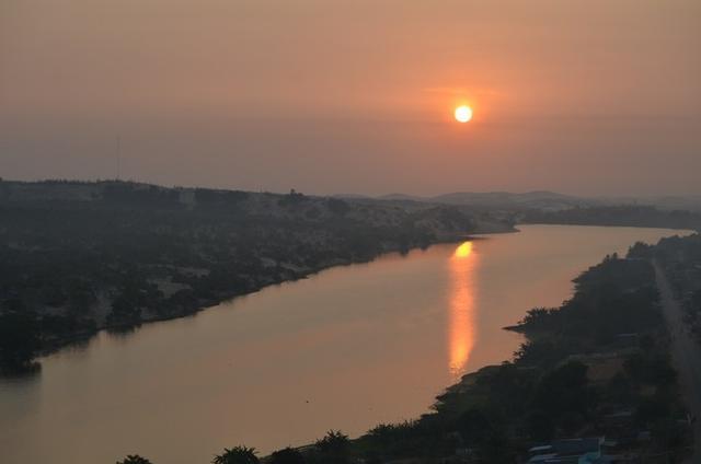 越南美女带妹子出游,越南美女旅游团