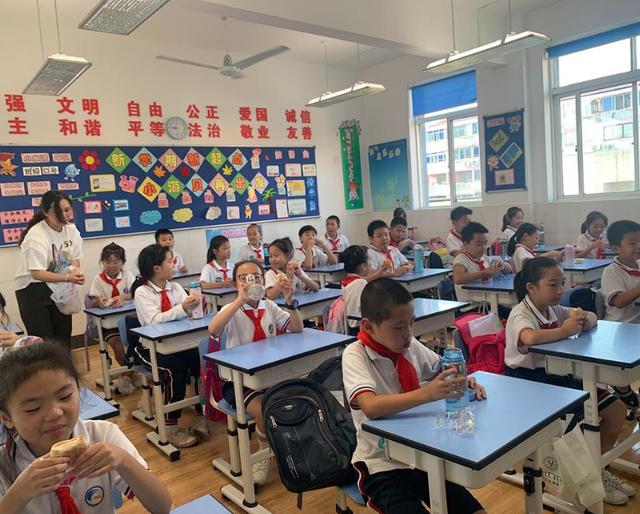 孩子对同学撒谎父母怎么引导,面对小学生撒谎怎么处理为好