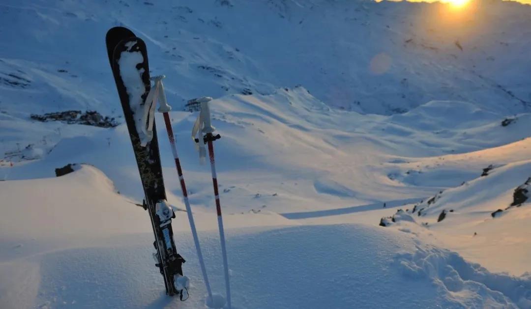 滑雪爱好者费钱吗,滑雪者的花销