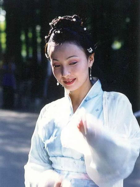 “蕾丝”挂脸上，《天龙八部》告诉你，“得罪”造型师后果有多惨