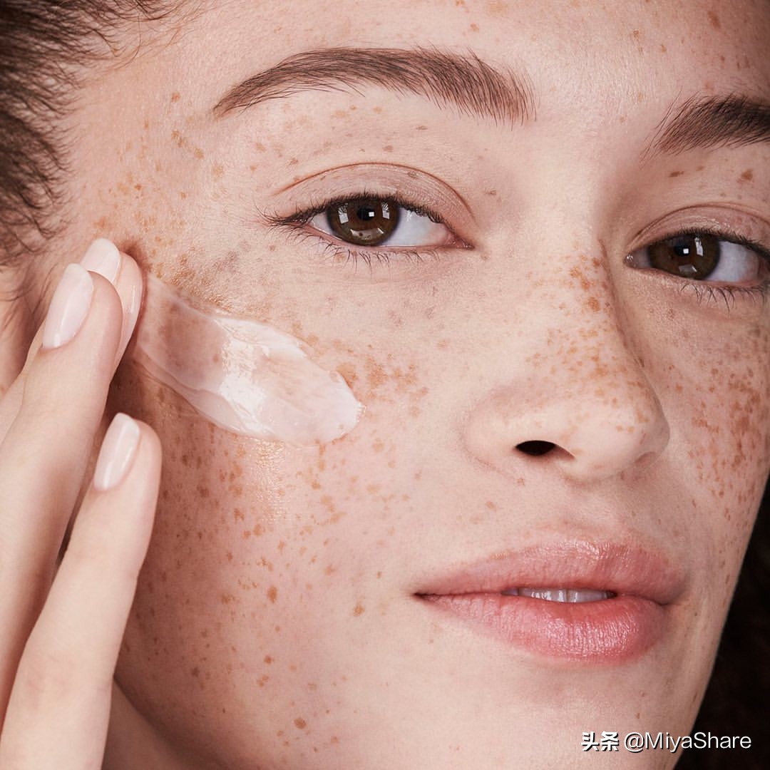 雅诗兰黛智妍面霜清爽滋润怎么分,雅诗兰黛面霜有棱角是哪款