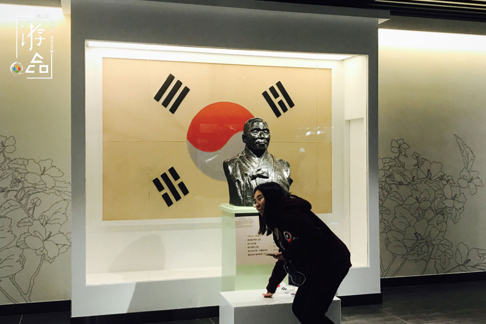 外国人看重庆8d魔幻城市光环广场,老外看七星岗莲花池