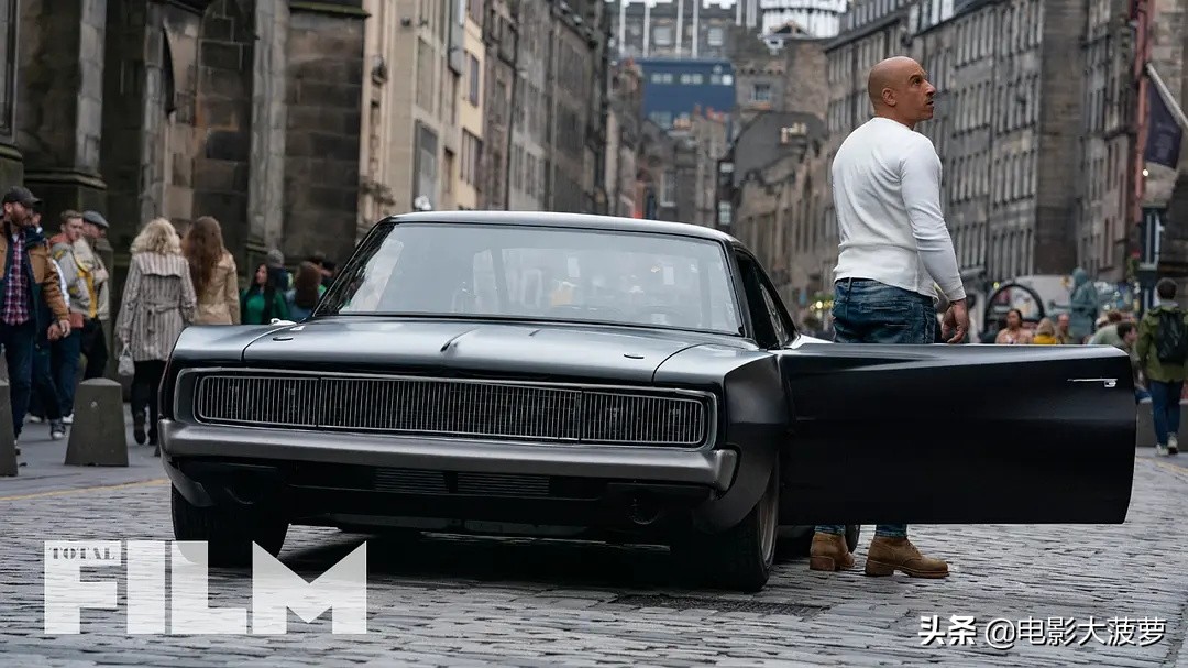 9天大卖11.09亿，却引来争议，全球狂揽72亿美元的大片彻底凉了？