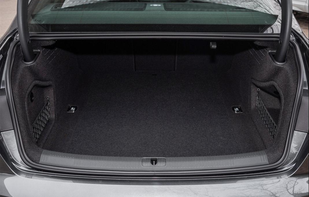 奥迪s43.0t冷启动声浪,s4试驾声浪