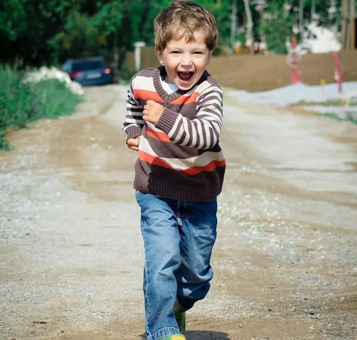 7个月宝宝会被被子窒息吗,多大的宝宝不会被被子窒息死亡