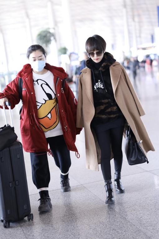 谢楠穿迷彩棉袄的照片,谢楠穿长袖