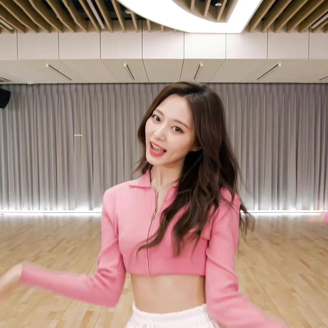 twice队内子瑜跟谁关系最好,跟mina关系最好的twice成员