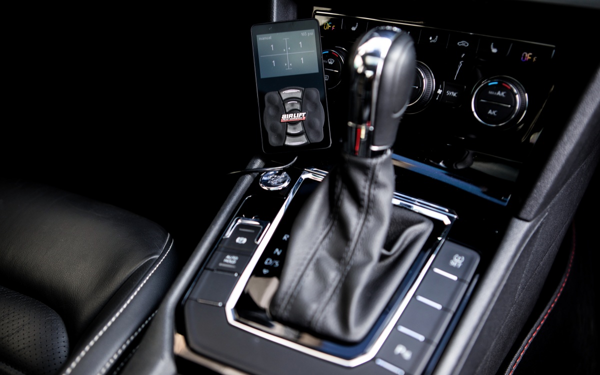 大众凌渡不仅可以很辣，改装后还可以变得又白又胖