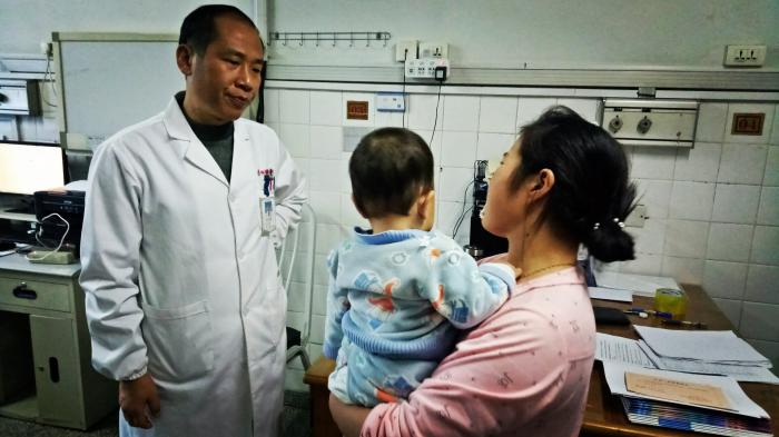 淮南朝阳医院18名医生，两天一夜暴走56公里，平庸的生活中拥抱你