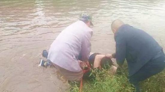 河南5地入选2018中国幸福百县;没人清运,郑东10余家饭店垃圾发臭