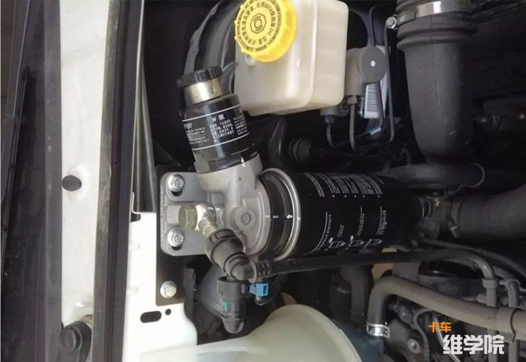 油路堵住怎样解决,油路排气的正确方法