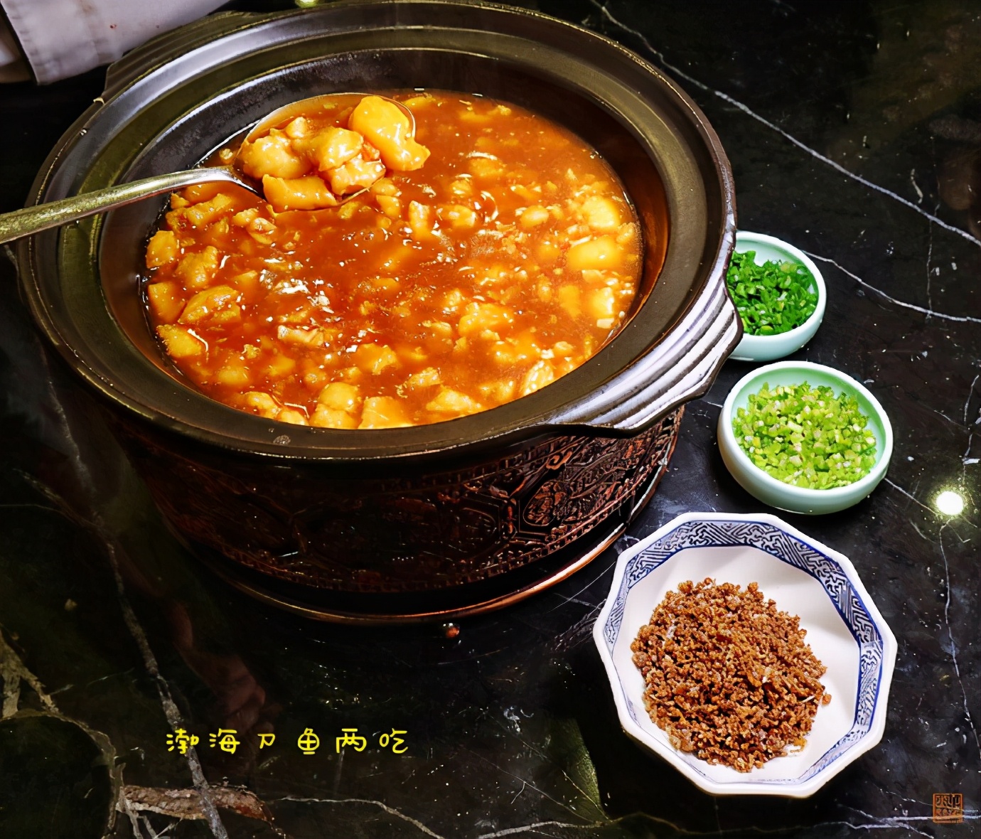 不能飞去巴黎伦敦,不如到大连喂鸽子,赏海景吃海鲜