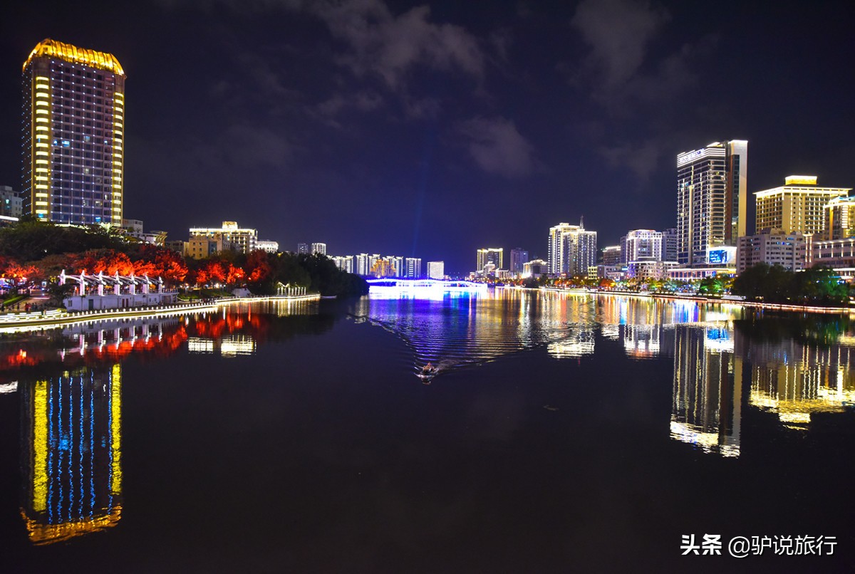 撮一顿海鲜自助,搓一顿火锅大排档套餐