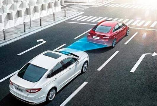 新手开车上路学会这几点就不怕了,老司机才会的开车技巧