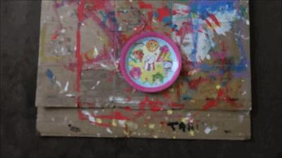 网红她伦敦办了场假画展，一幅画竟卖出1500英镑，你怎么在看？