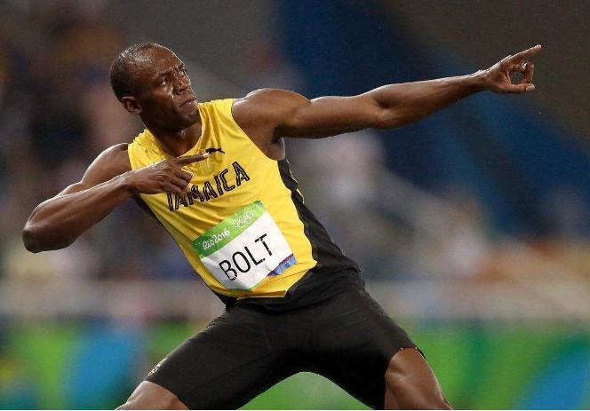 他被誉为体坛最强怪物，是世界上最快的男人，女友才1米5，