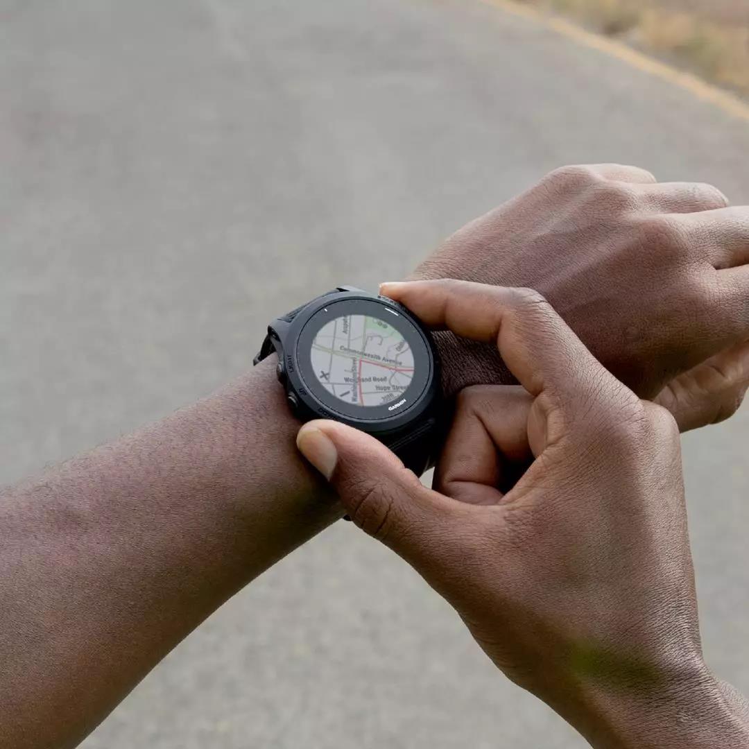 forerunner935和955对比,forerunner945多少钱