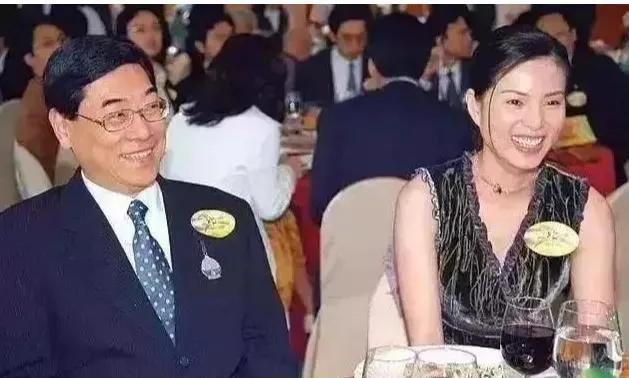 爱情里坚持原则太重要了，同龄的温碧霞和李若彤截然不同的人生！