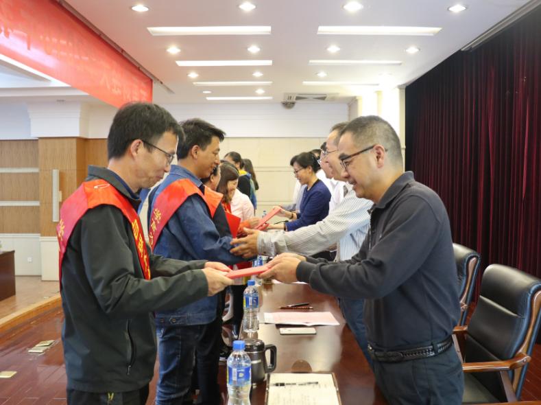 科研院读研和高校读研有啥区别？“含金量”不同，不用签约是关键