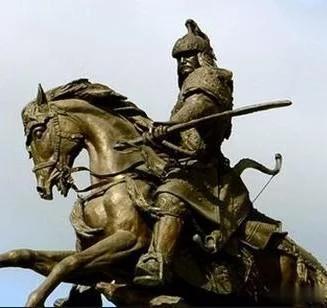 城门挂女子首级示众,城门挂首级