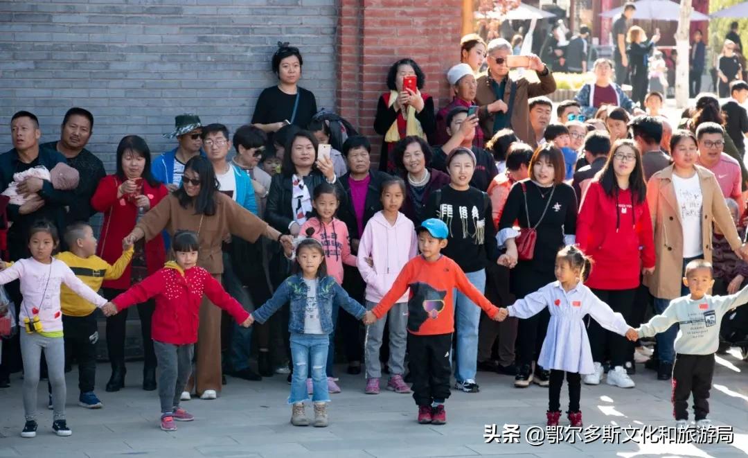 转九曲猜灯谜，赏民俗听老腔，约网红品美食到康镇~