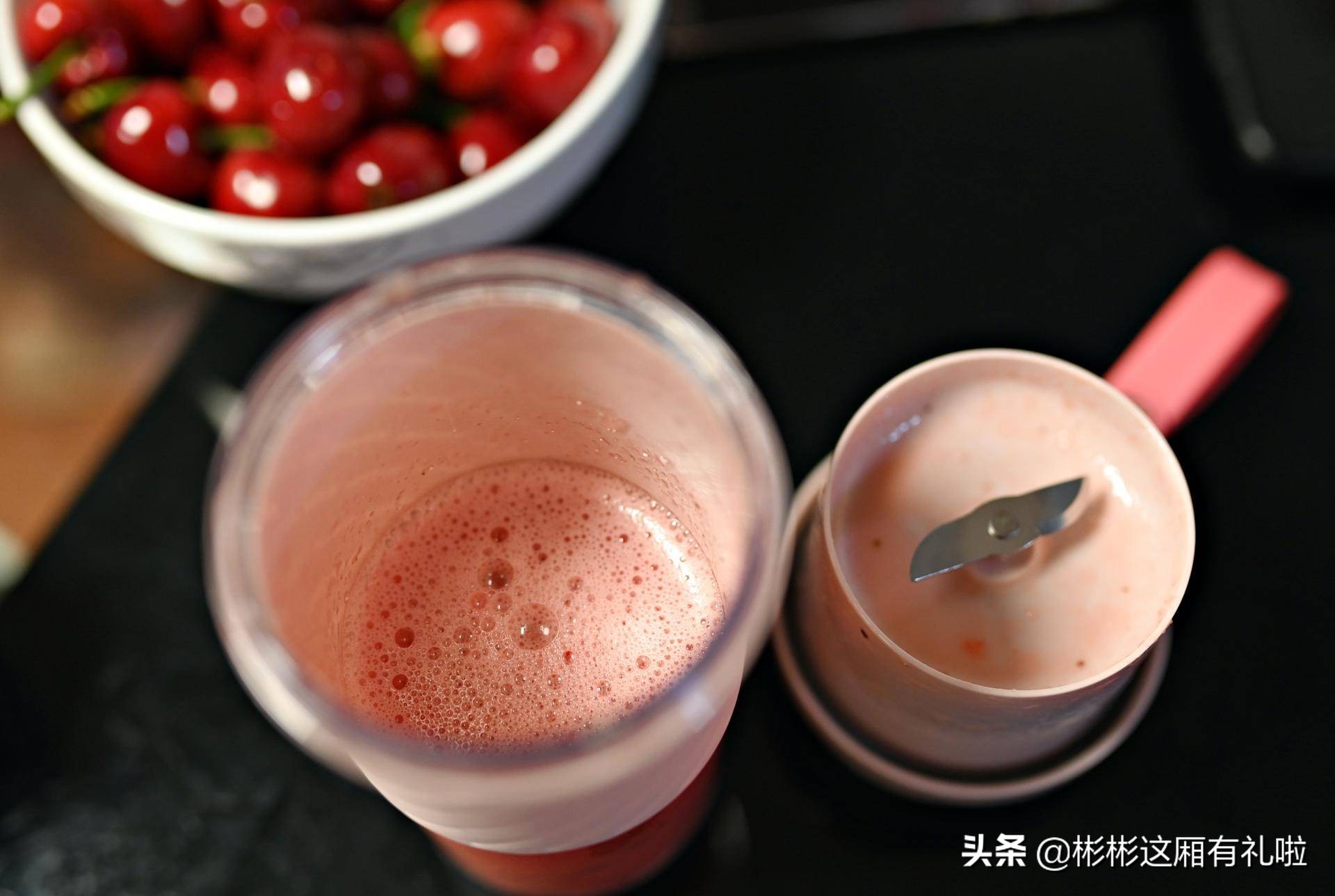 便携式榨汁杯如何用,便携果汁榨汁杯手把手教程