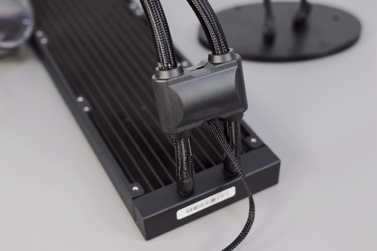 aigo360水冷散热器,稳压13600kf风冷散热器推荐