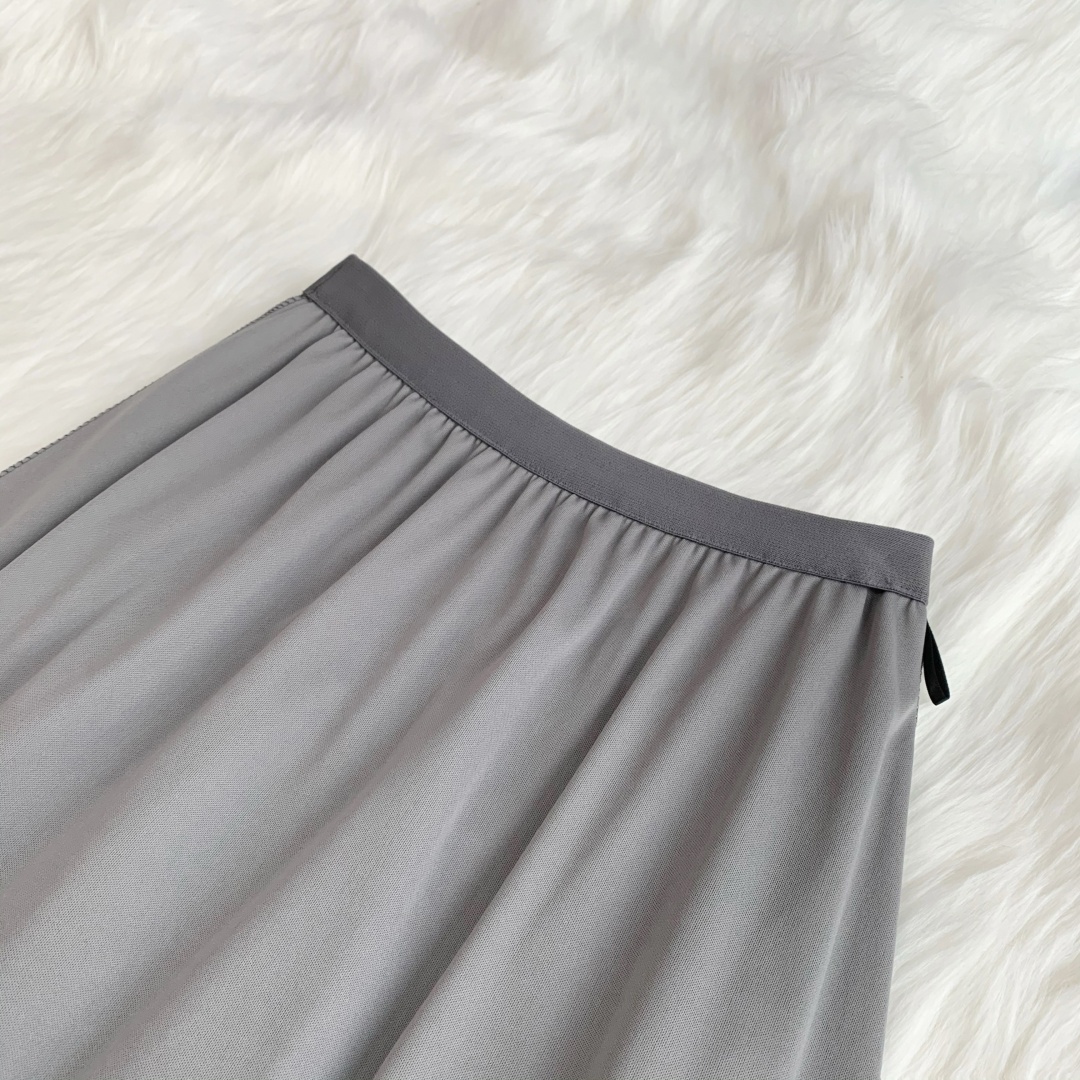 适合秋冬穿的纱裙,纱裙选几层纱好