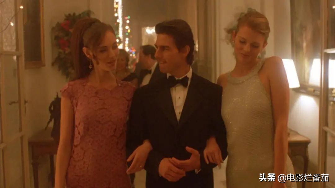 《大开眼戒》：阿汤夫妇在电影公映后离婚，导演在公映前突然死亡