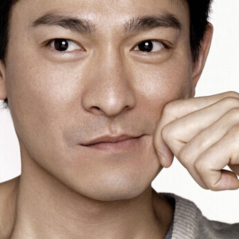 为什么有的人眼睛看起来清澈明亮,为什么有的人眼睛看起来没有光