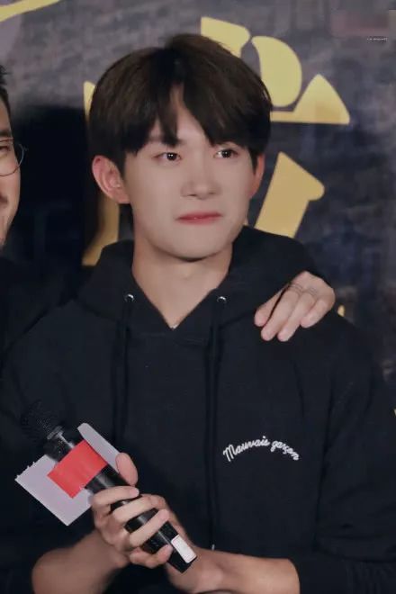 这个在平安夜离开的女生，她的故事，就是我无法道别的青春