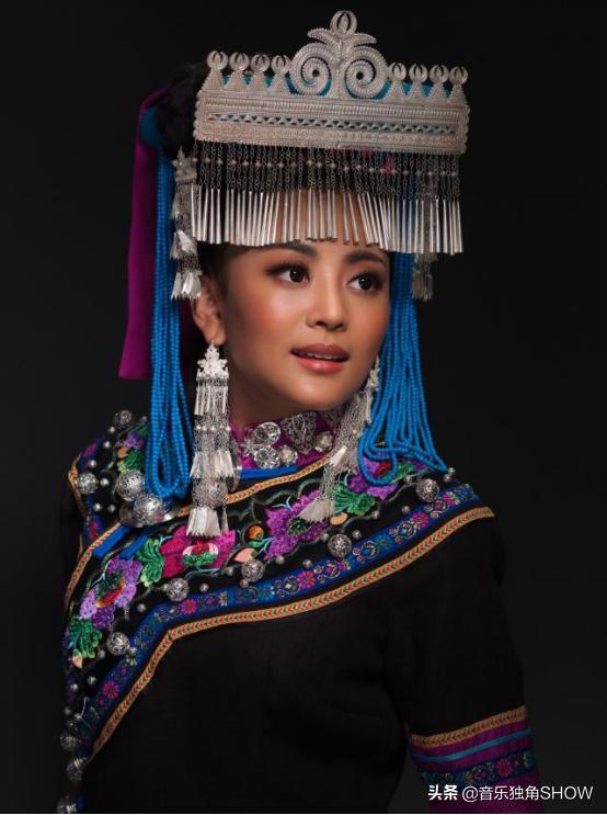 她唱的《映山红》为什么这么火？阿鲁阿卓堪称“宝藏歌手”
