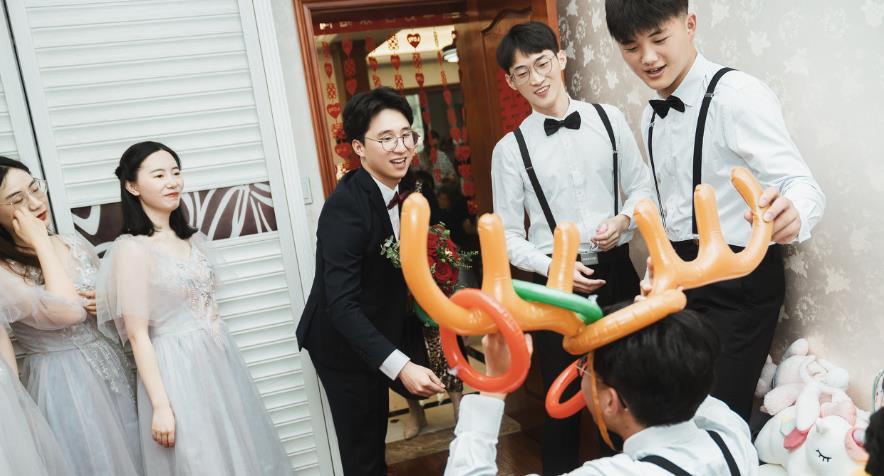 伴娘太过火惹怒新郎,伴娘太可爱笑翻全场