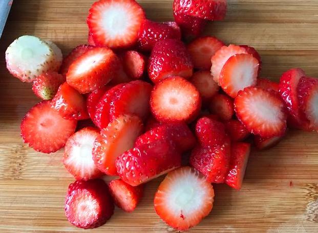 纯天然不含添加剂草莓酱制作,草莓酱纯手工无添加