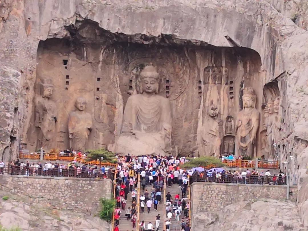 只要思想自由,只要开心坐在家里也可以周游世界