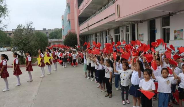 羊山新区第五小学升旗仪式,羊山实验小学开学典礼