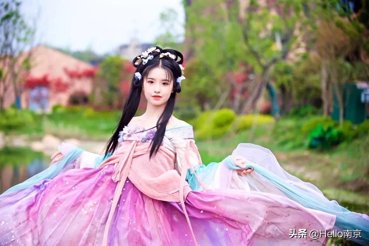人气爱豆、汉服巡游、国潮大赏！南京欢乐谷春风游园正当时