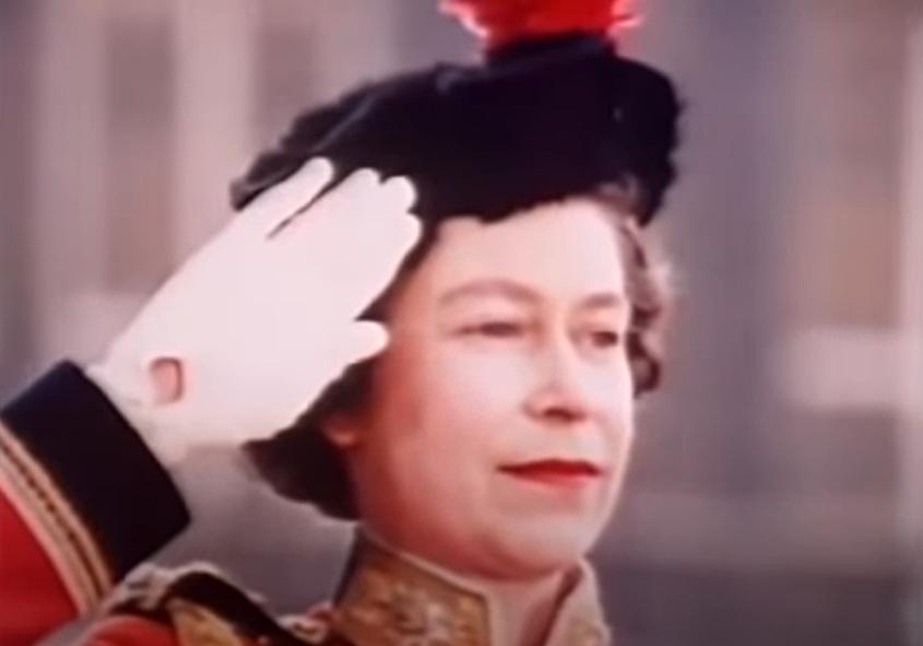 英女王下令封杀50年!王室私生活*片禁**遭泄露,百万人在线吃瓜