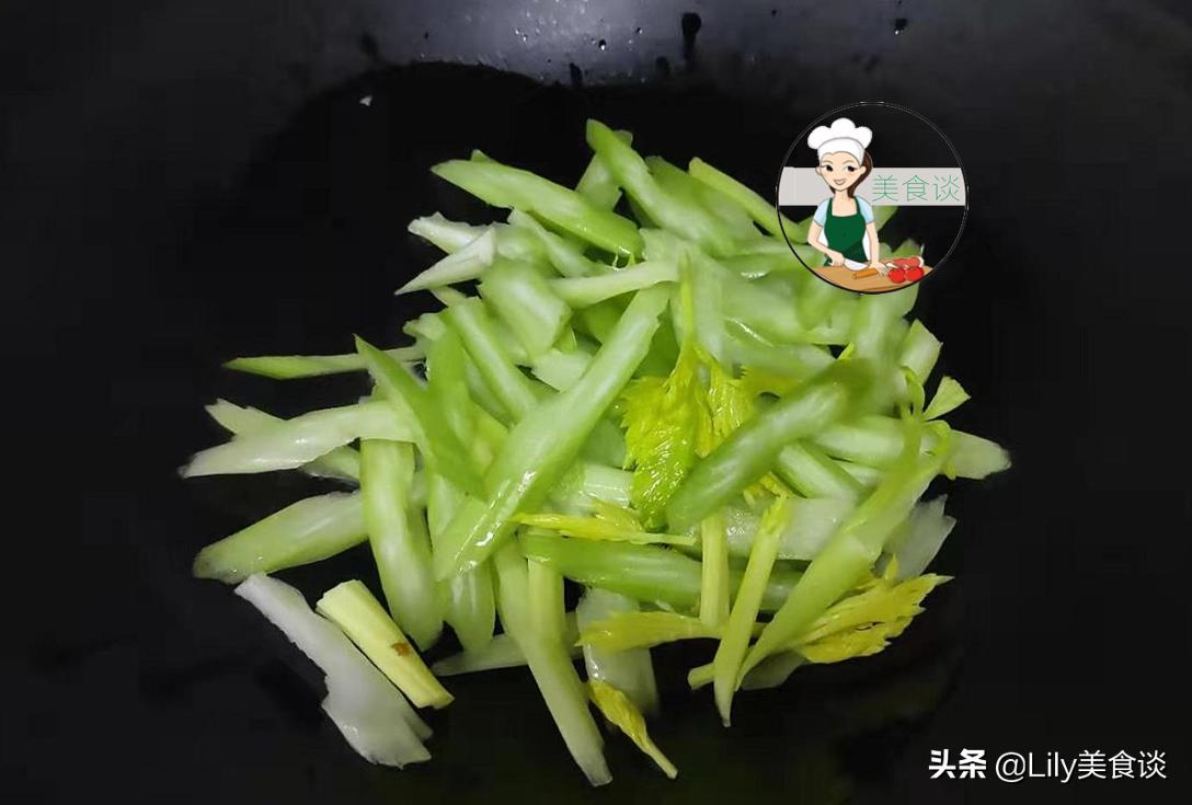 芹菜和什么搭配止咳效果好,芹菜怎样煮水治咳嗽