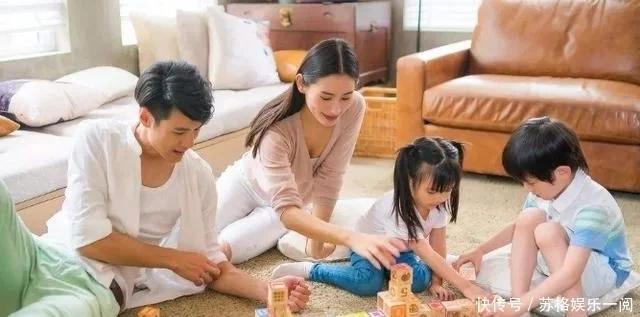 双胞胎姐妹喝牛奶的区别,双胞胎一个喝牛奶一个喝豆浆